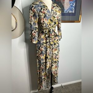 Knot Sisters Wrap Style Dress